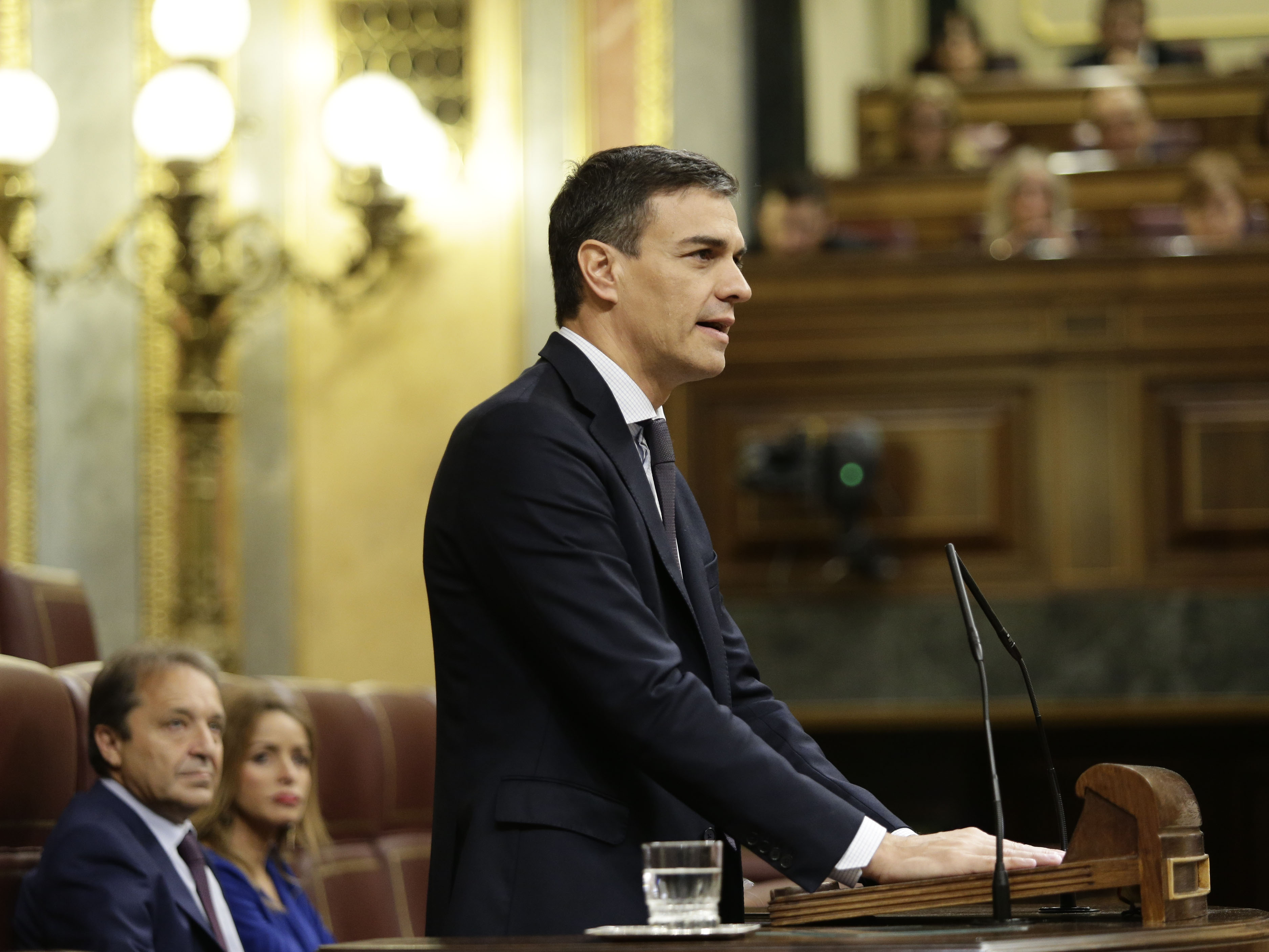 Pedro Sánchez, Investido Presidente Del Gobierno Por El Congreso De Los ...